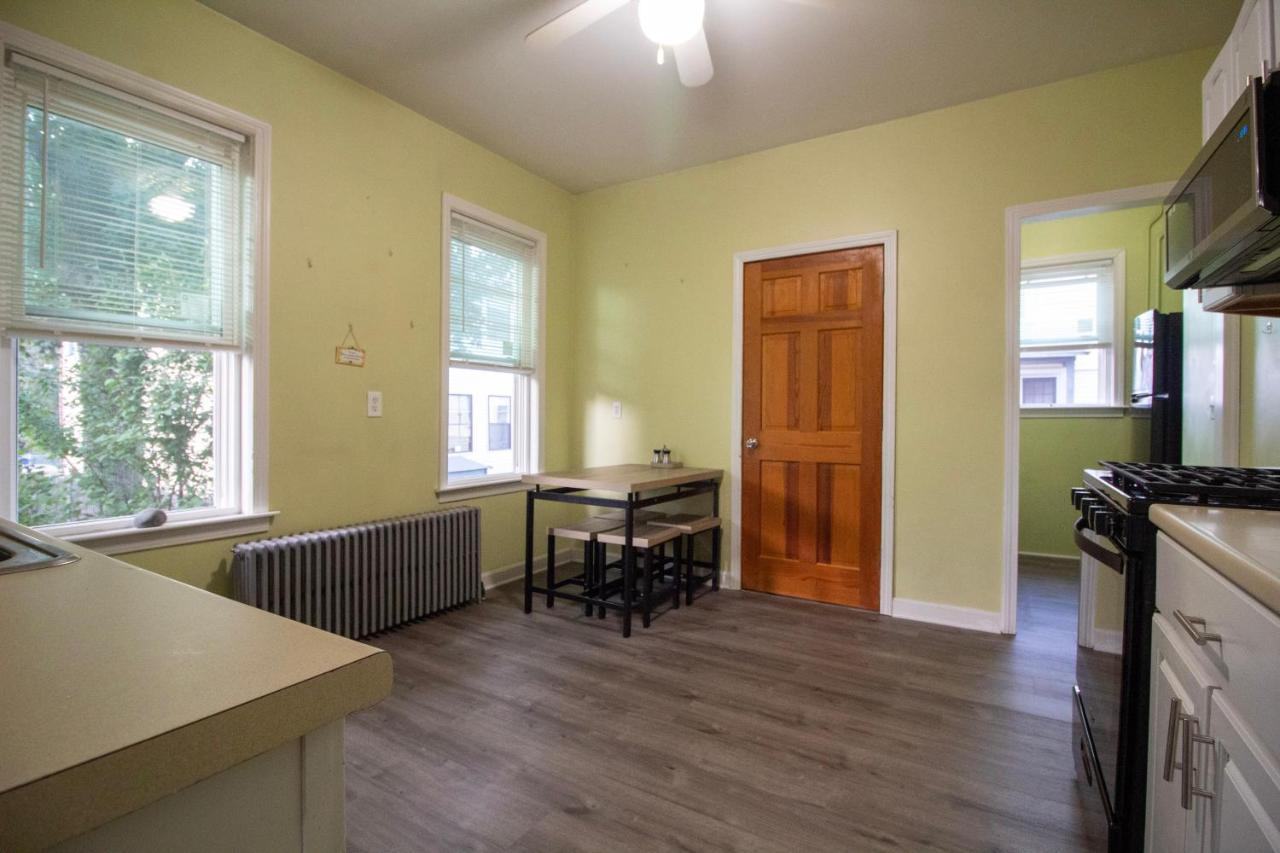 2 Bedroom Condo Close To Boston And Cambridge With Free Parkings Esterno foto