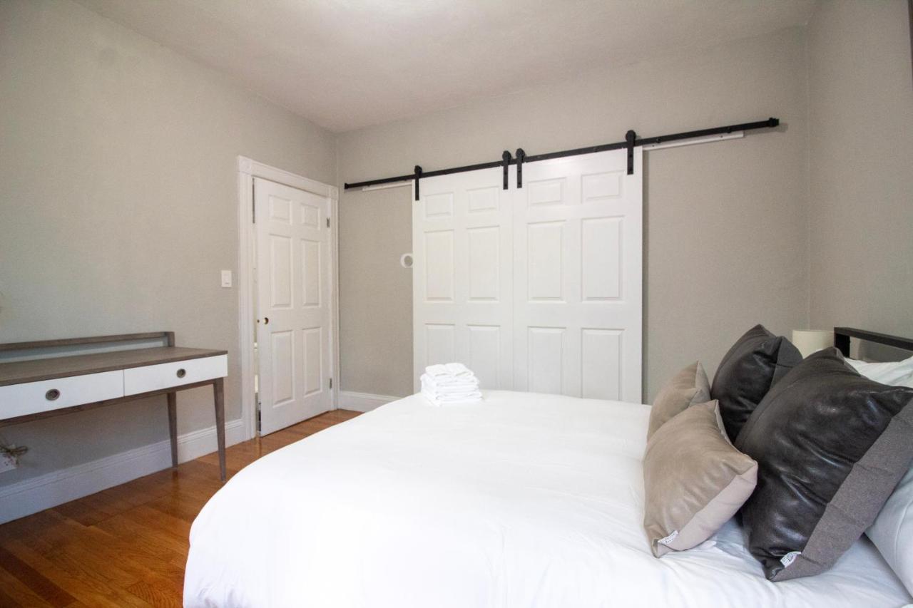 2 Bedroom Condo Close To Boston And Cambridge With Free Parkings Esterno foto