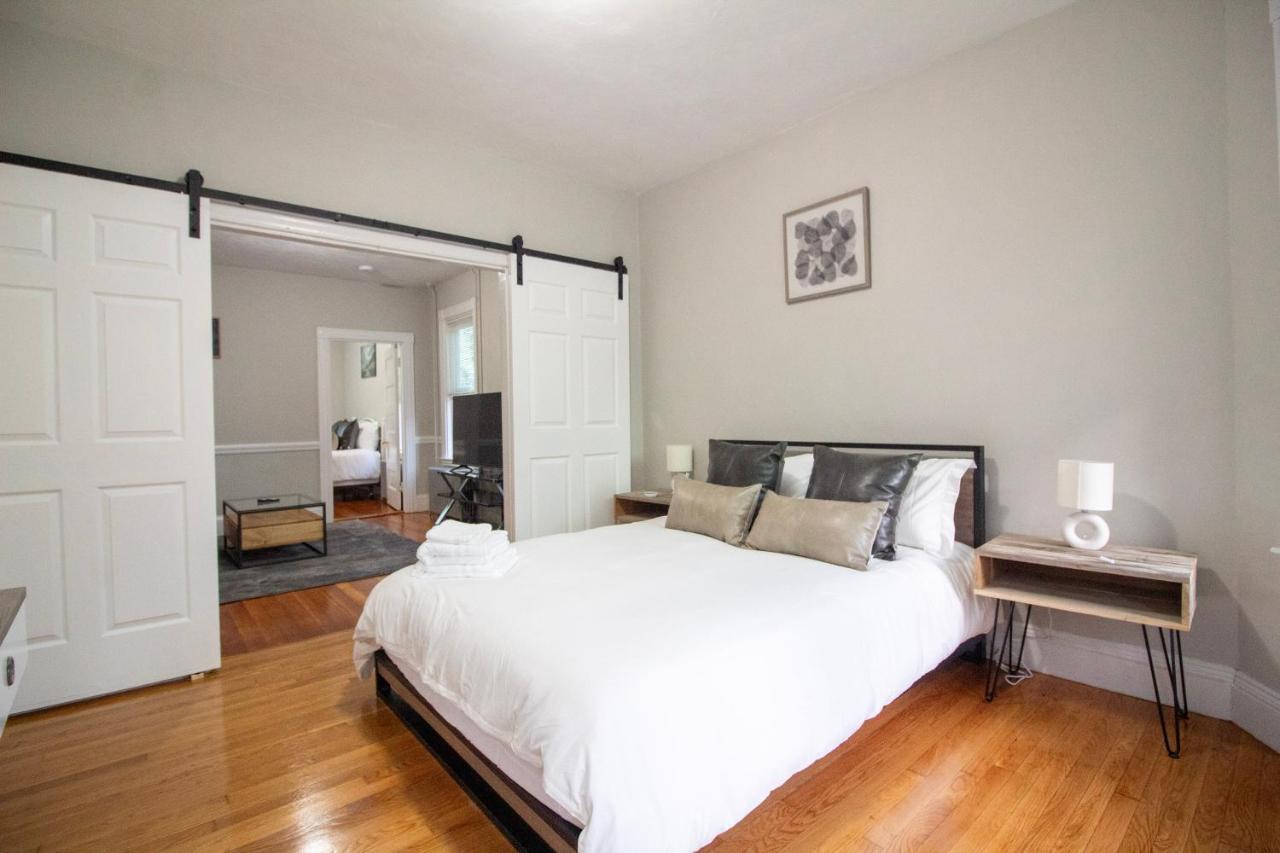 2 Bedroom Condo Close To Boston And Cambridge With Free Parkings Esterno foto