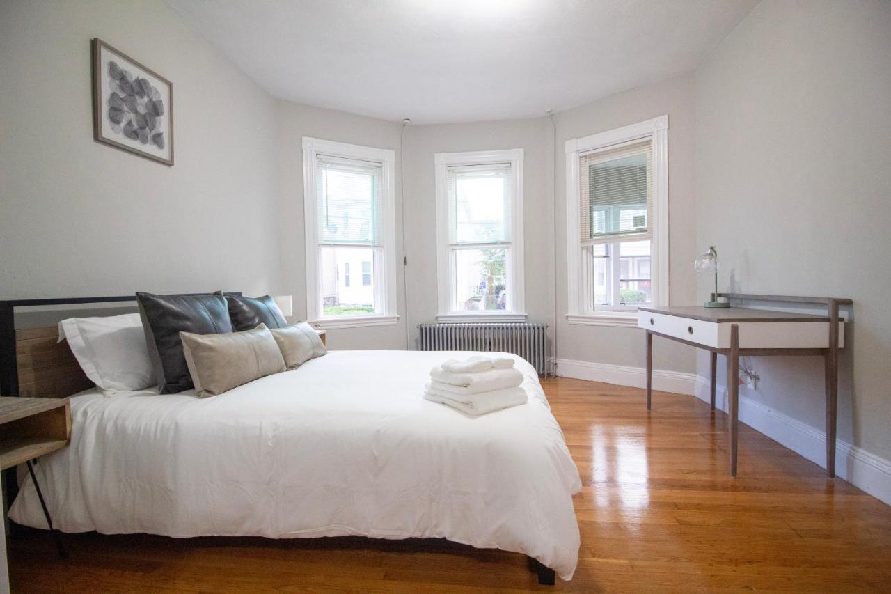 2 Bedroom Condo Close To Boston And Cambridge With Free Parkings Esterno foto