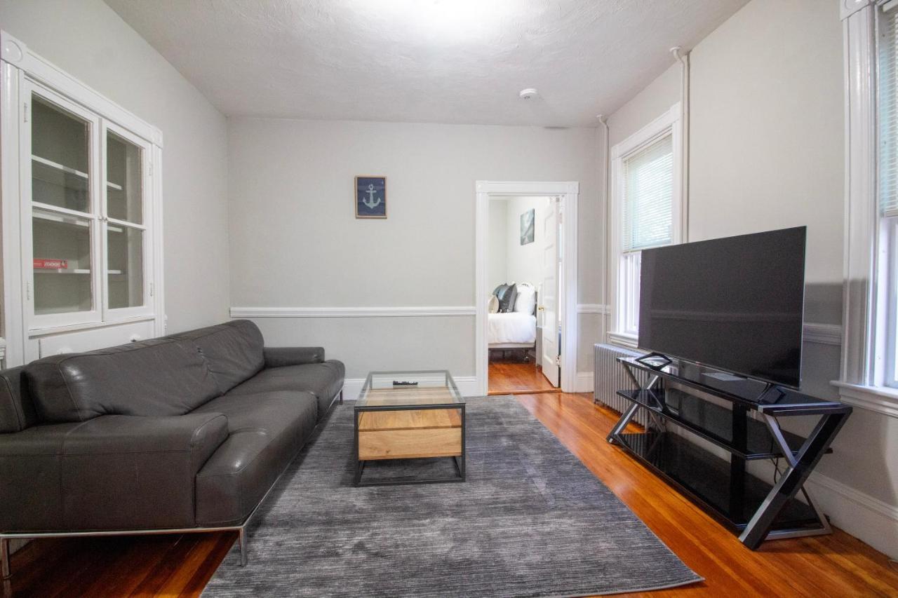 2 Bedroom Condo Close To Boston And Cambridge With Free Parkings Esterno foto