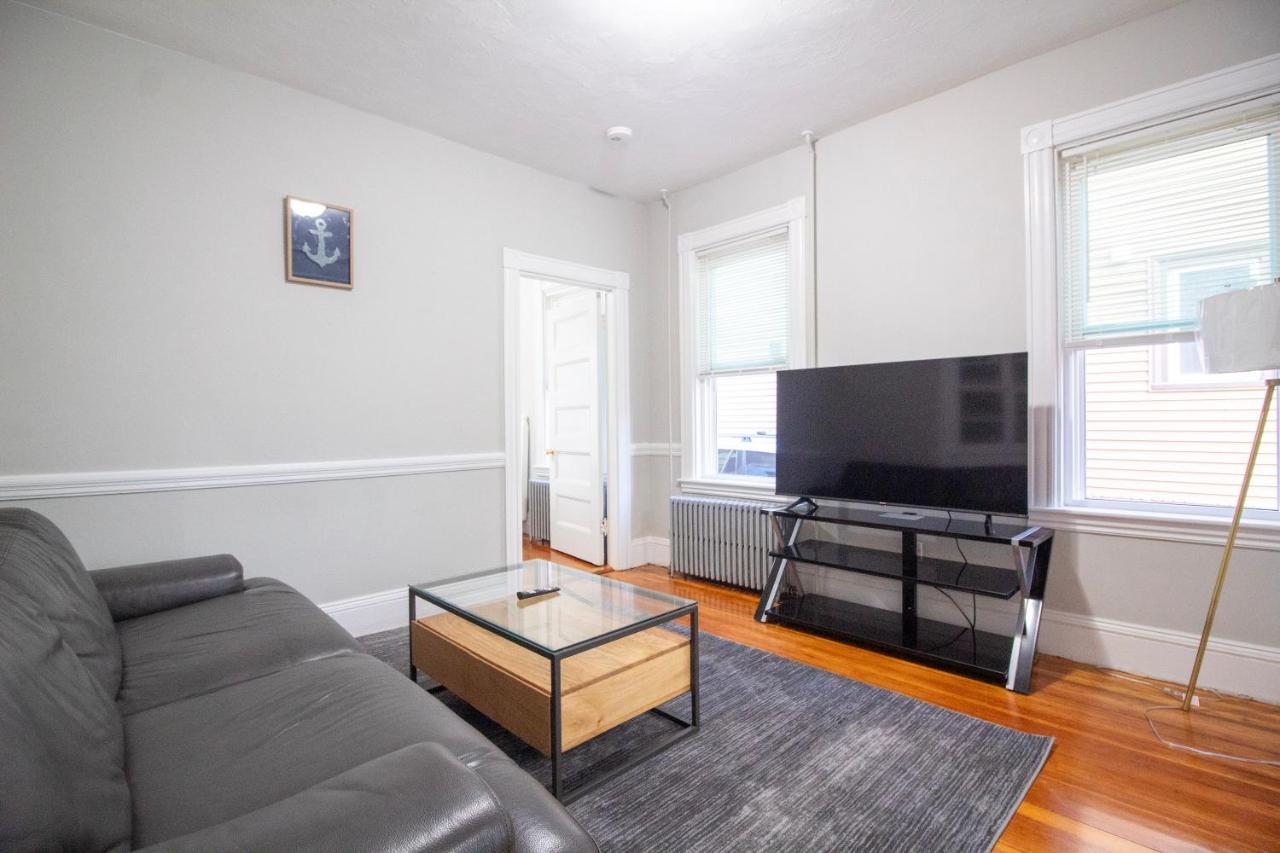2 Bedroom Condo Close To Boston And Cambridge With Free Parkings Esterno foto